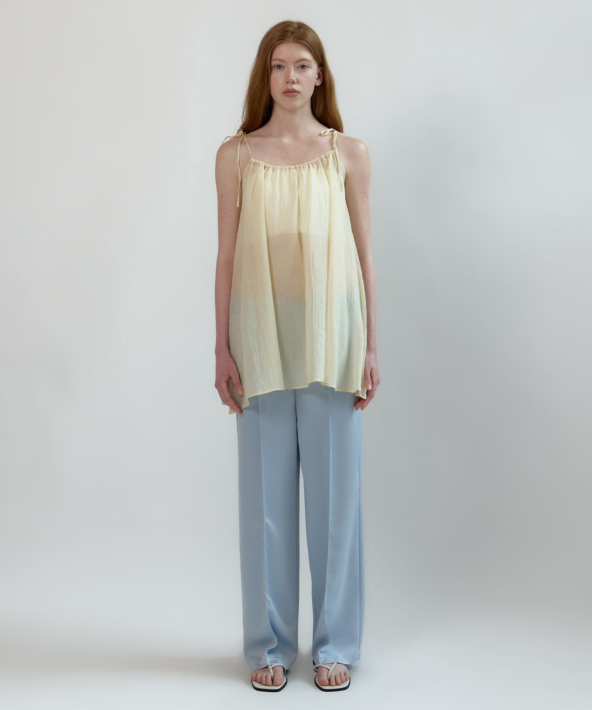 네벨에브리웨어(NEBELEVERYWEAR) Satin Pintuck Banding Pants_Sky Blue