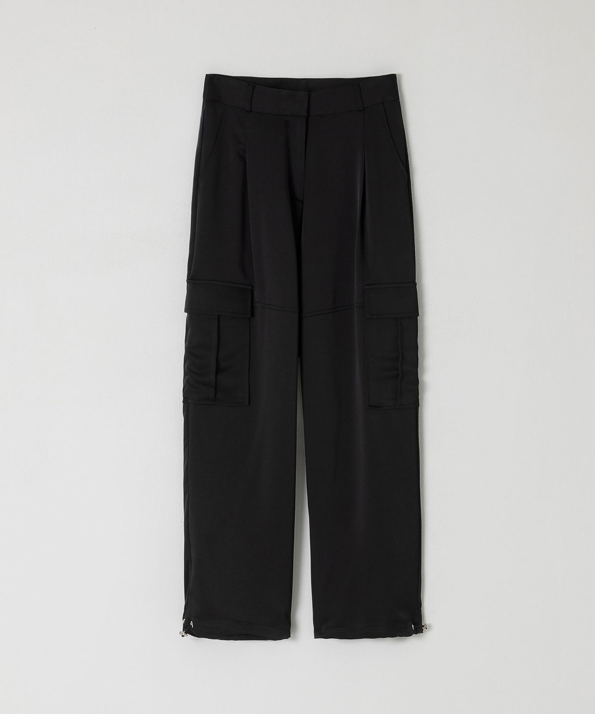 네벨에브리웨어(NEBELEVERYWEAR) Satin Cargo Pants (2 Color)