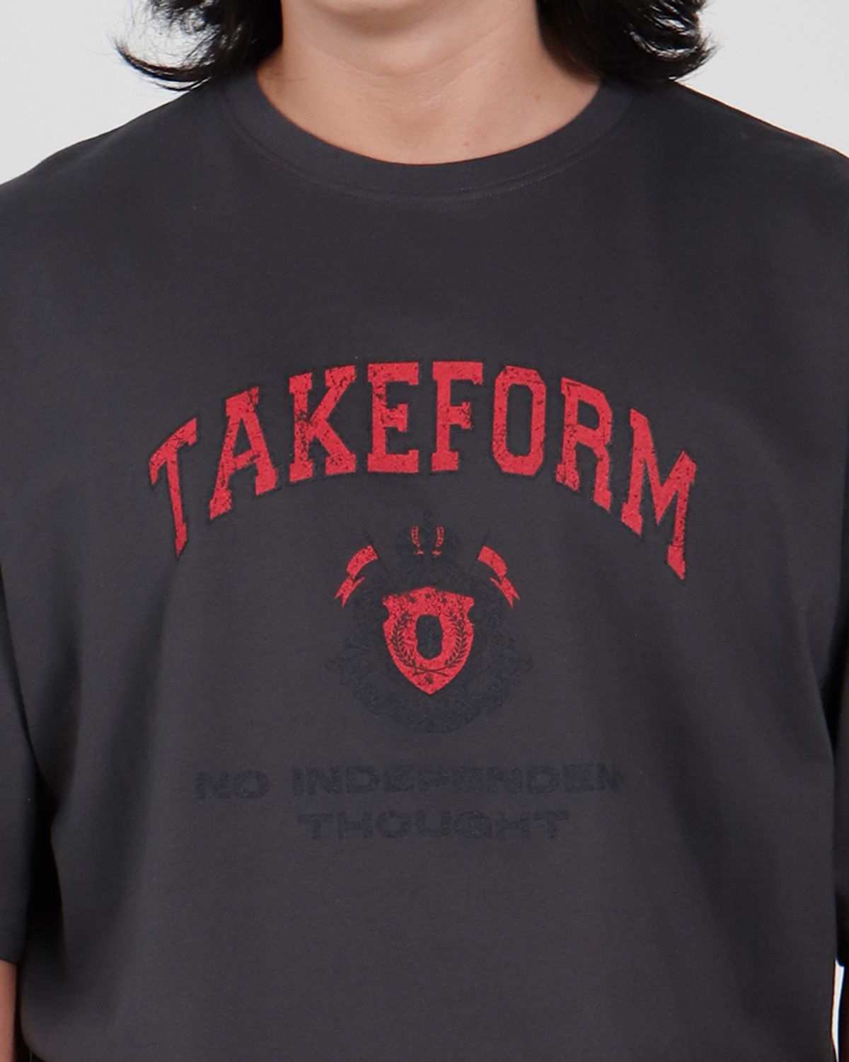 테이크폼(TAKEFORM) 유니버셜 오버핏 반팔티 그레이