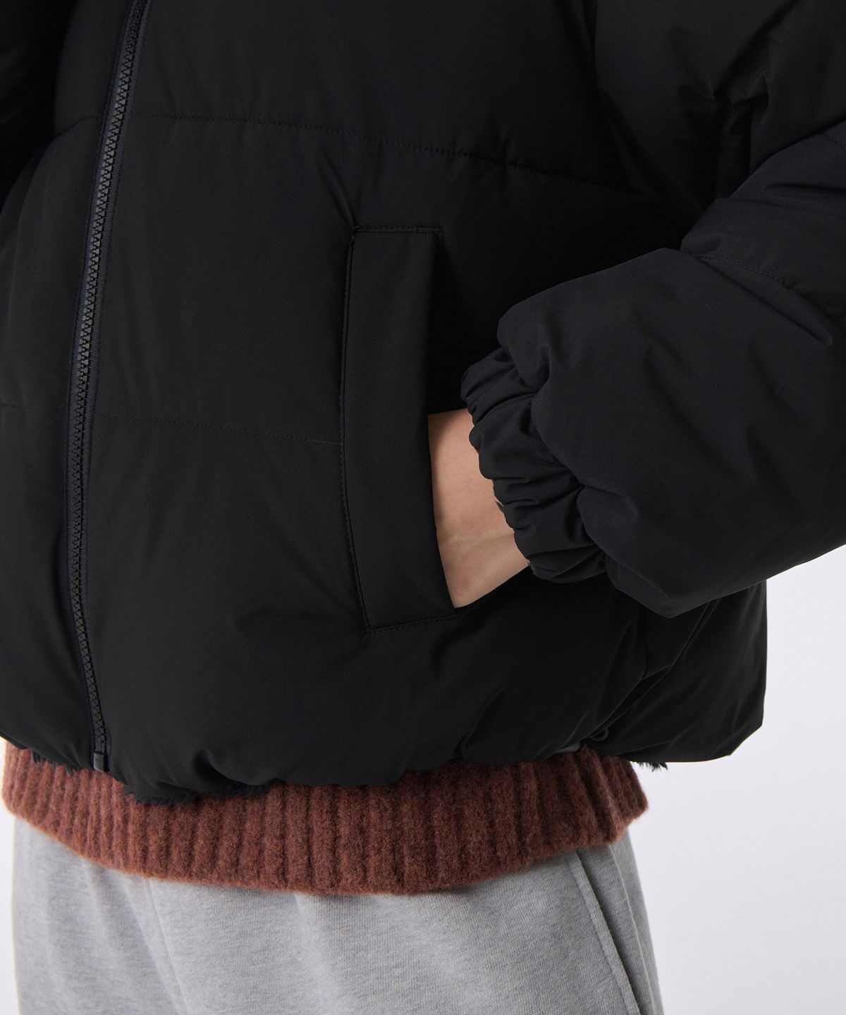 무신사 스탠다드 우먼(MUSINSA STANDARD WOMAN) 우먼즈 데일리 푸퍼 리버서블 플리스 숏 패딩 재킷 [블랙/블랙]