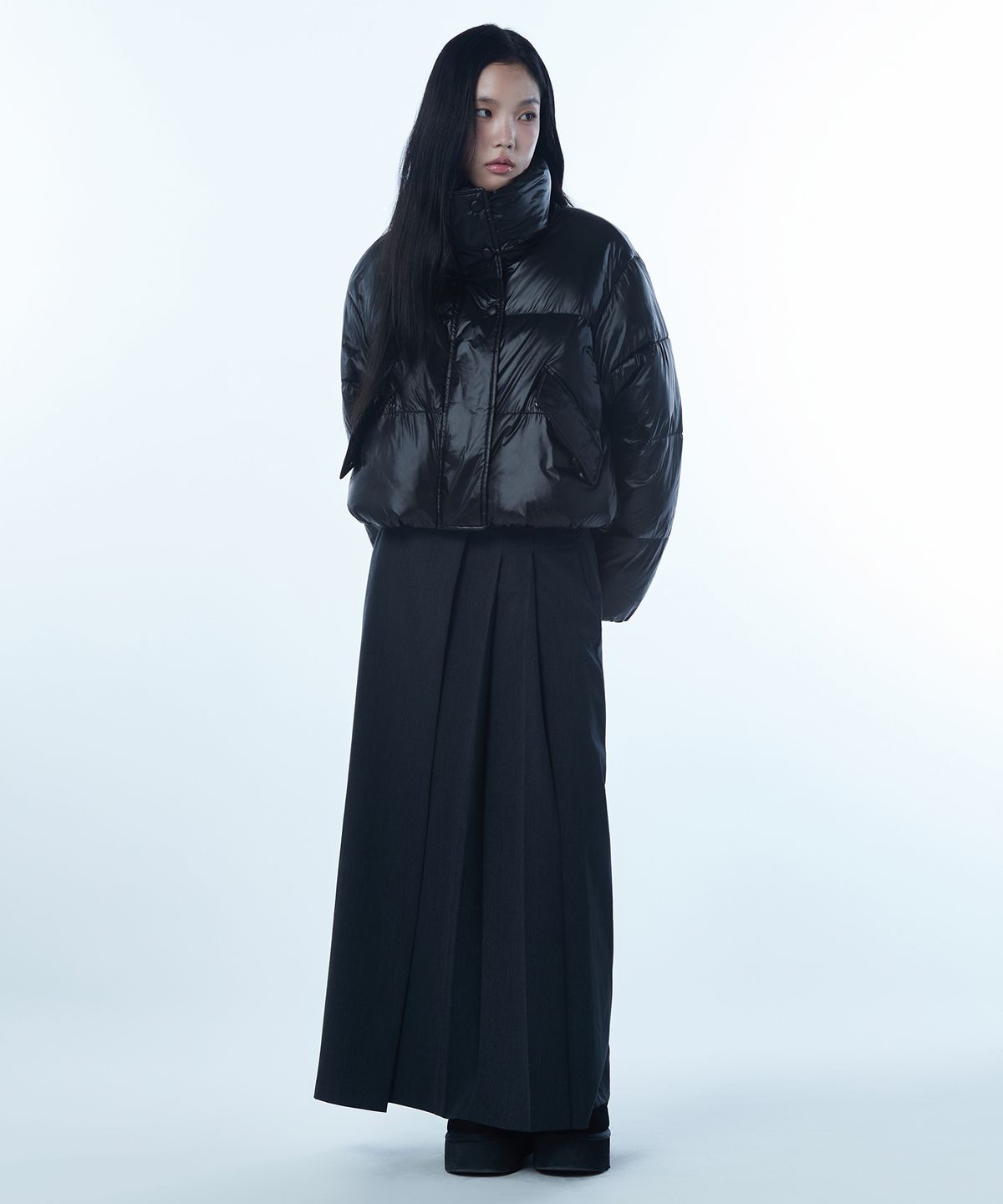 무신사 스탠다드 우먼(MUSINSA STANDARD WOMAN) 우먼즈 데일리 푸퍼 글로시 숏 패딩 재킷 [블랙]