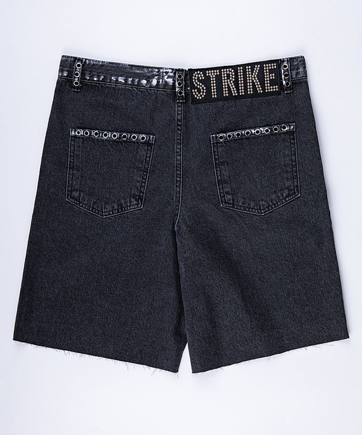 스트라이크(STRIKE) Black Double Pleat Painted Eyelet Denim Shorts (RELAX)