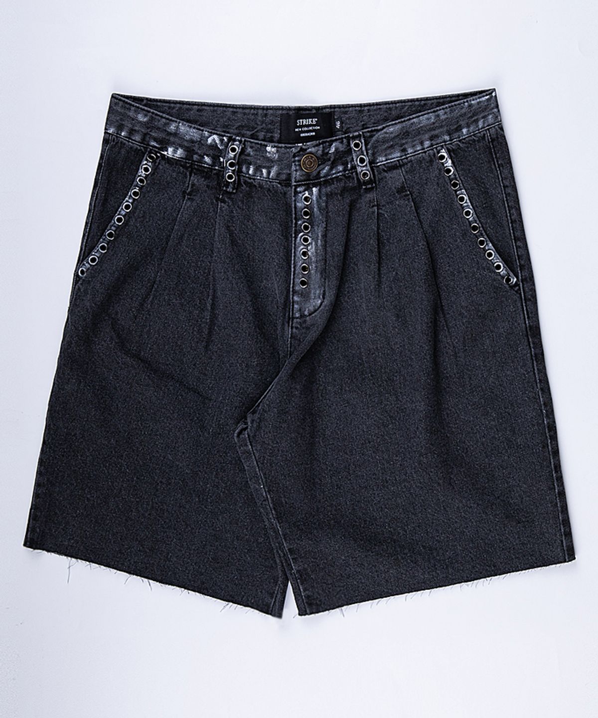 스트라이크(STRIKE) Black Double Pleat Painted Eyelet Denim Shorts (RELAX)