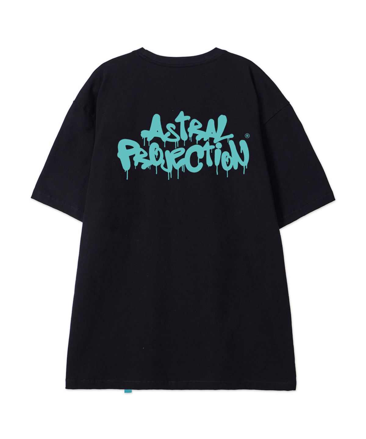 아스트랄 프로젝션(ASTRAL PROJECTION) [브러쉬 그래피티 레터링 로고]코튼 루즈핏 반팔 티셔츠_블랙