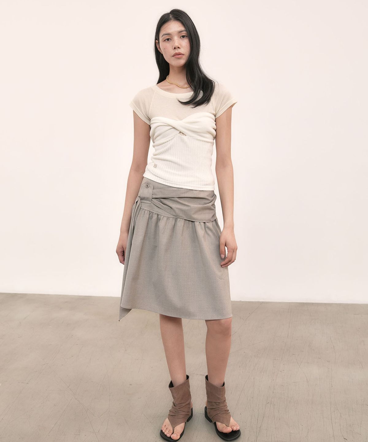 아우로(OURO) STRIPE MIDI SKIRT [ BEIGE ]