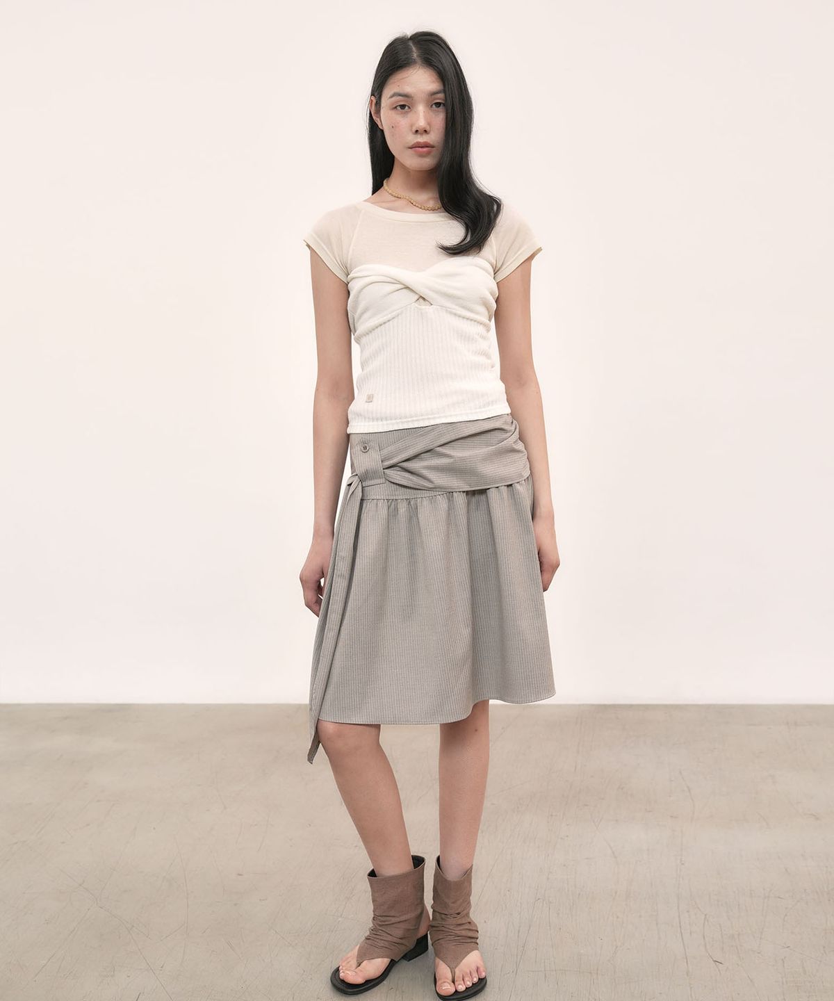아우로(OURO) STRIPE MIDI SKIRT [ BEIGE ]