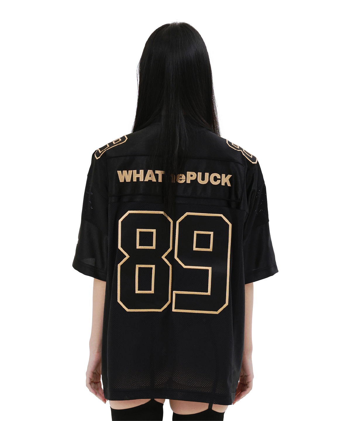 왓더퍽(WHATHEPUCK) PUCK 자수 로고 풋볼 스타일 져지 블랙