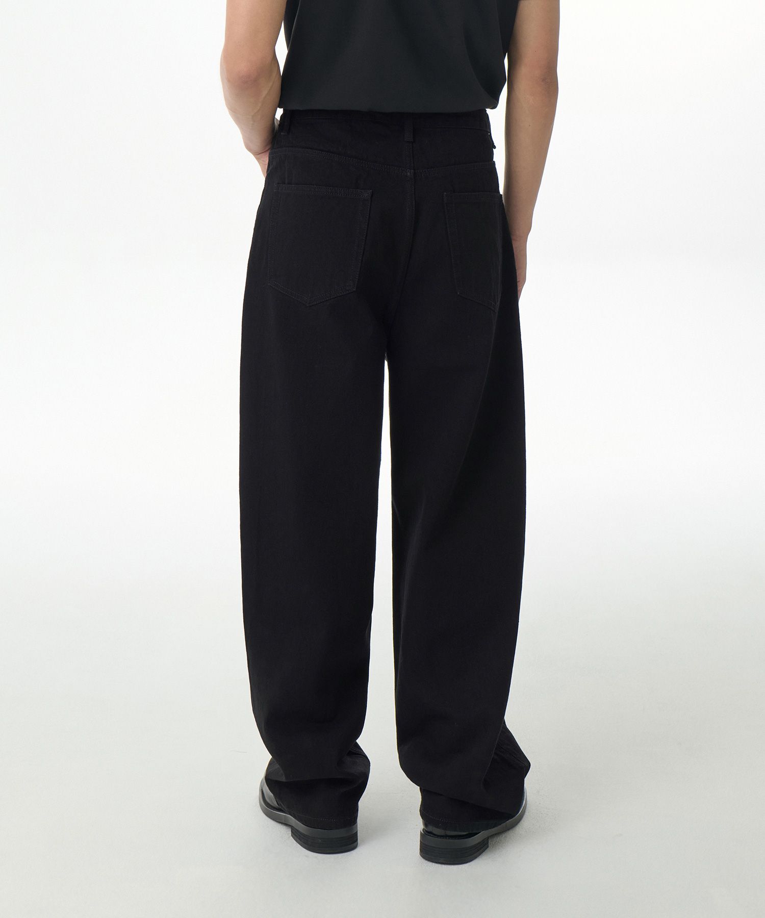 MUSINSA | MUSINSA STANDARD Loose Exhaust Denim Pants [Black]