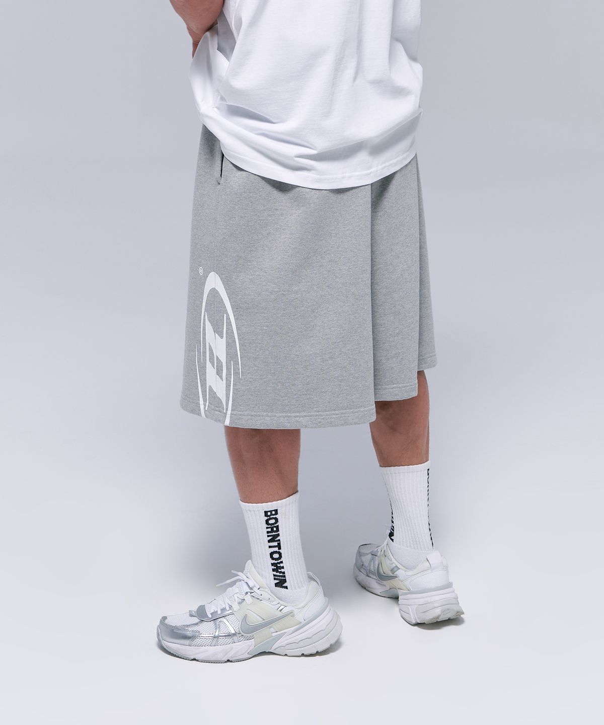 본투윈(BORN TO WIN) SIDE B LOGO HALF PANTS [MELANGE GREY]