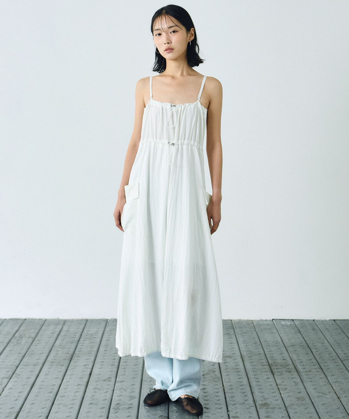 닉앤니콜(NICK&NICOLE) STRING CARGO DETAIL DRESS_IVORY