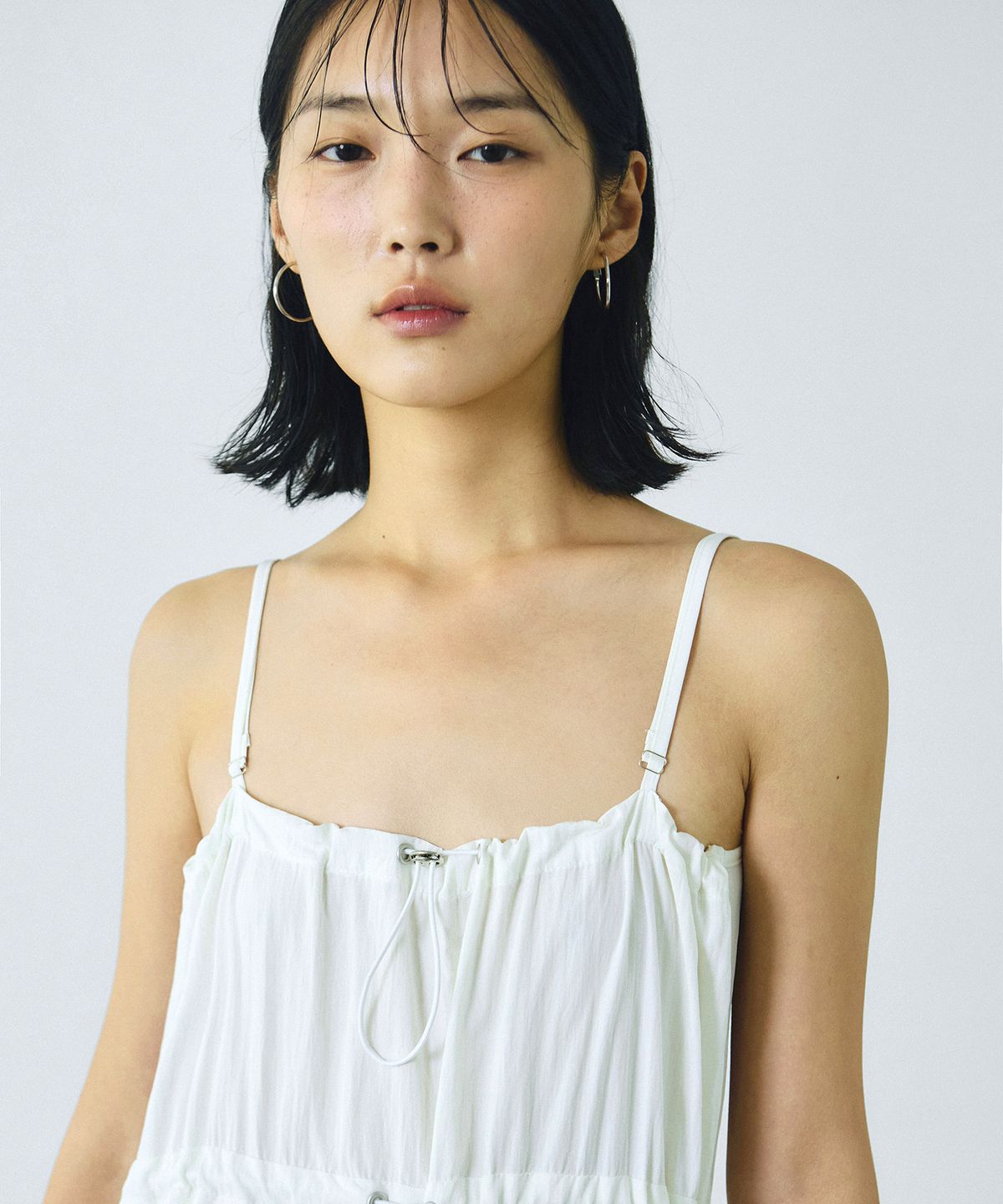닉앤니콜(NICK&NICOLE) STRING CARGO DETAIL DRESS_IVORY