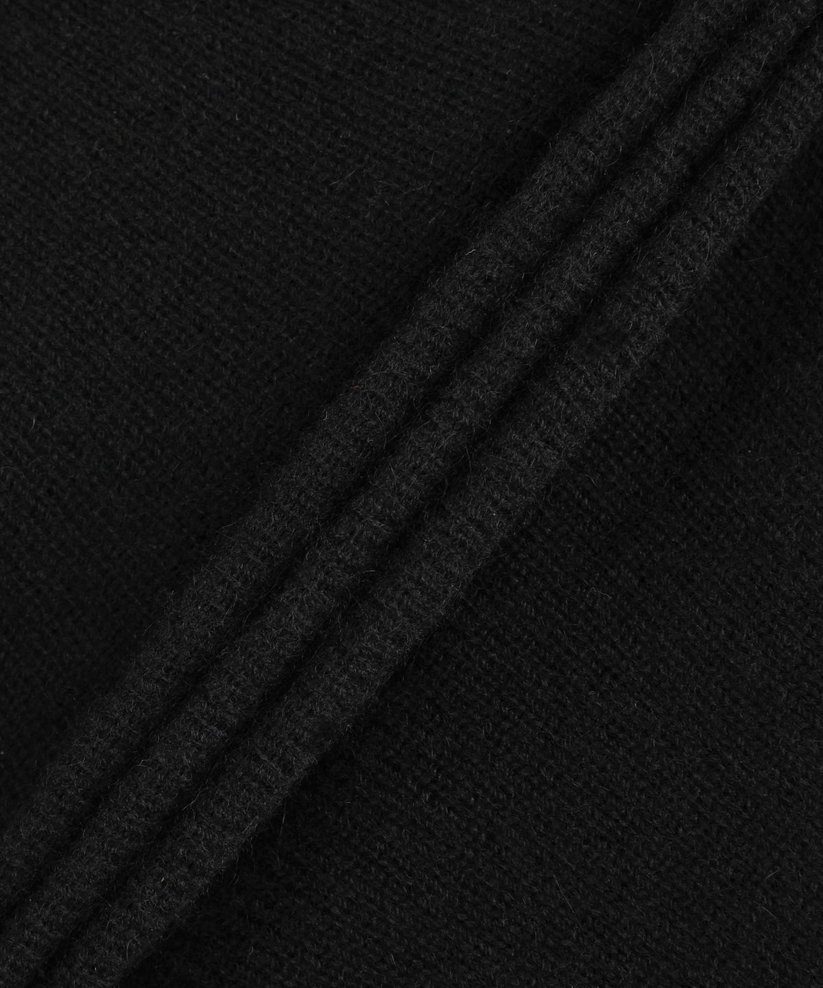 질 샌더(JIL SANDER) 로고 패치 캐시미어 머플러 - 블랙 / J02TE0001J13201001