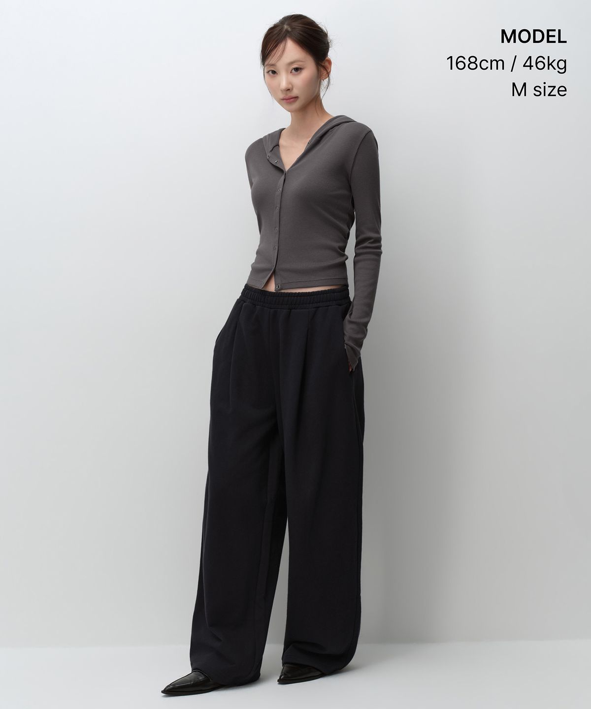 무신사 스탠다드 우먼(MUSINSA STANDARD WOMAN) 우먼즈 딥 턱 베리어블 와이드 라운지 스웨트 팬츠 [블랙]