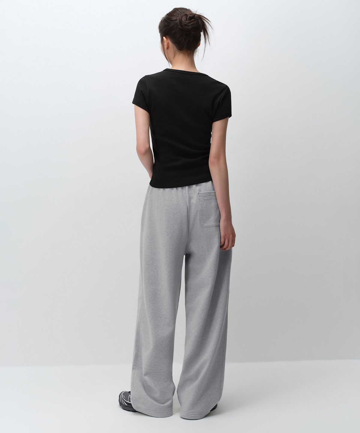 무신사 스탠다드 우먼(MUSINSA STANDARD WOMAN) 우먼즈 딥 턱 베리어블 와이드 라운지 스웨트 팬츠 [미디엄 그레이]