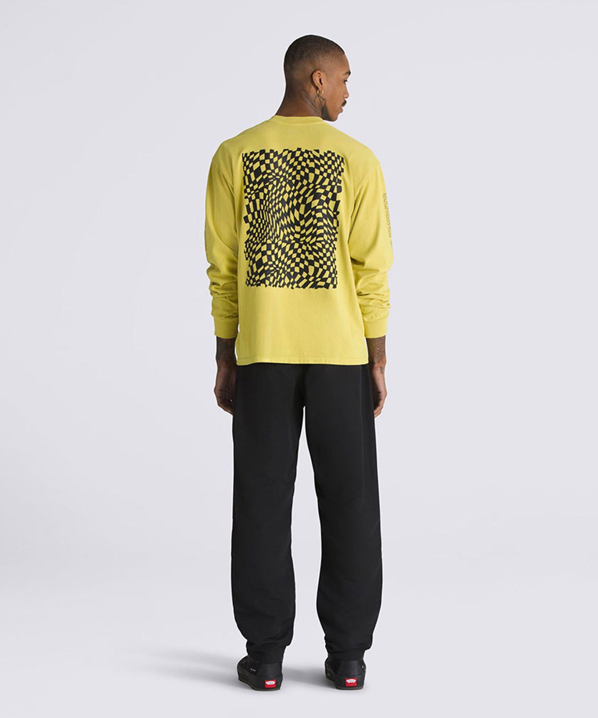 반스(VANS) 레인지 나일론 루즈 테이퍼드 팬츠 - 블랙 / VN000G6DBLK1