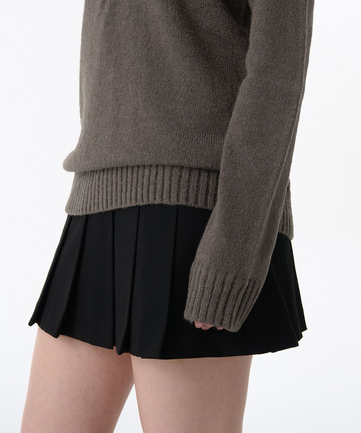무신사 스탠다드 우먼(MUSINSA STANDARD WOMAN) 우먼즈 턴 다운 오프 숄더 니트 [토프]