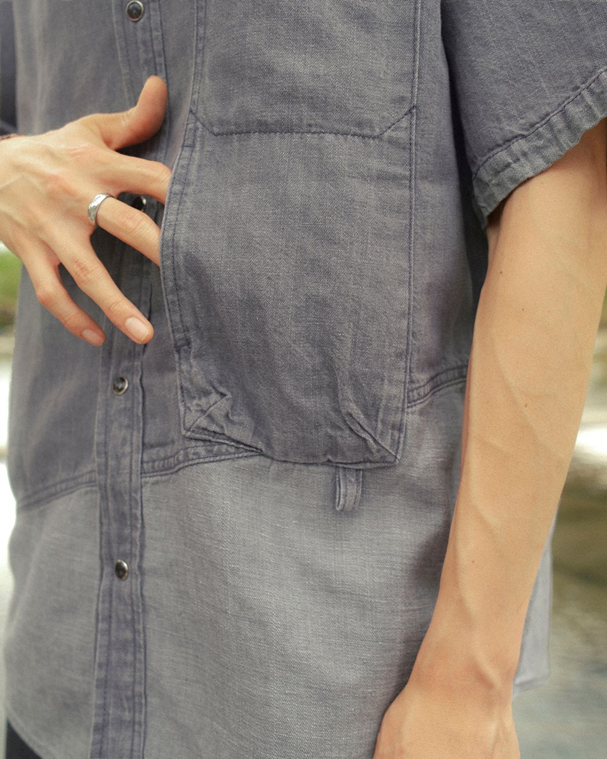 카락터(KARACTOR) Linen denim work half shirts / Ash purple