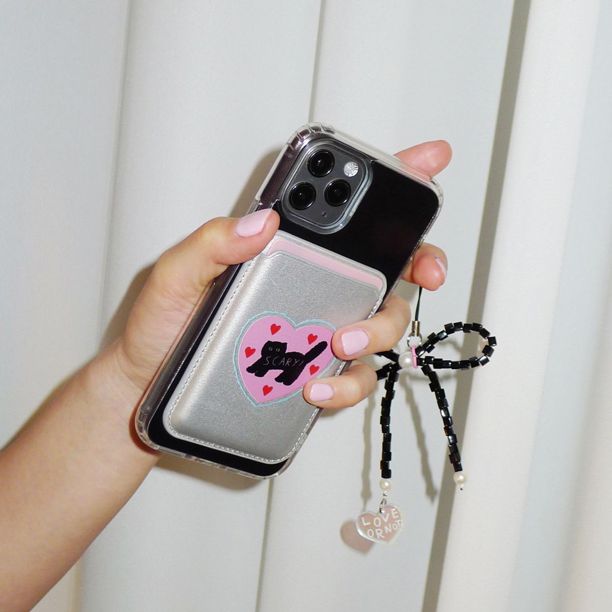 러브오낫(LOVE OR NOT) 맥세이프_Black Jell-Hard Magsafe Phonecase