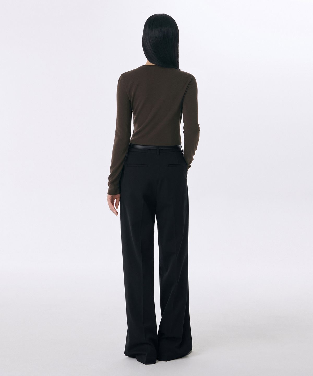무신사 스탠다드 우먼(MUSINSA STANDARD WOMAN) 우먼즈 헤비웨이트 속기모 딥 턱 와이드 슬랙스 [블랙]