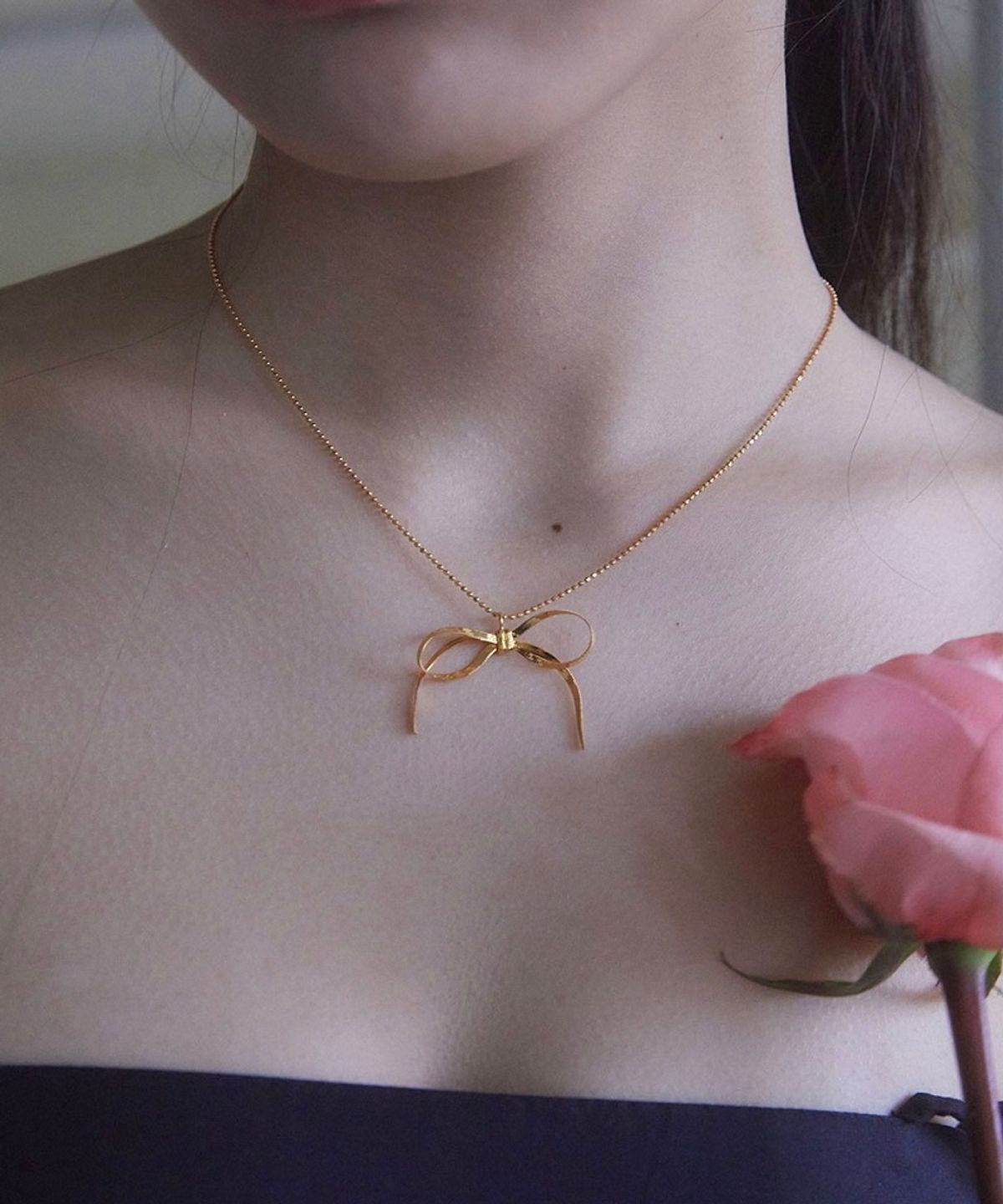 누아보(NUAVO) Ballerina necklace