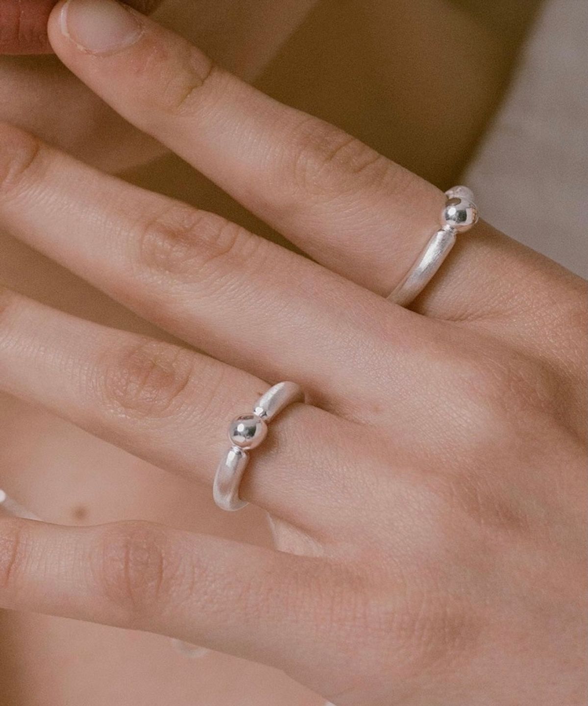 누아보(NUAVO) Sandy donut ring