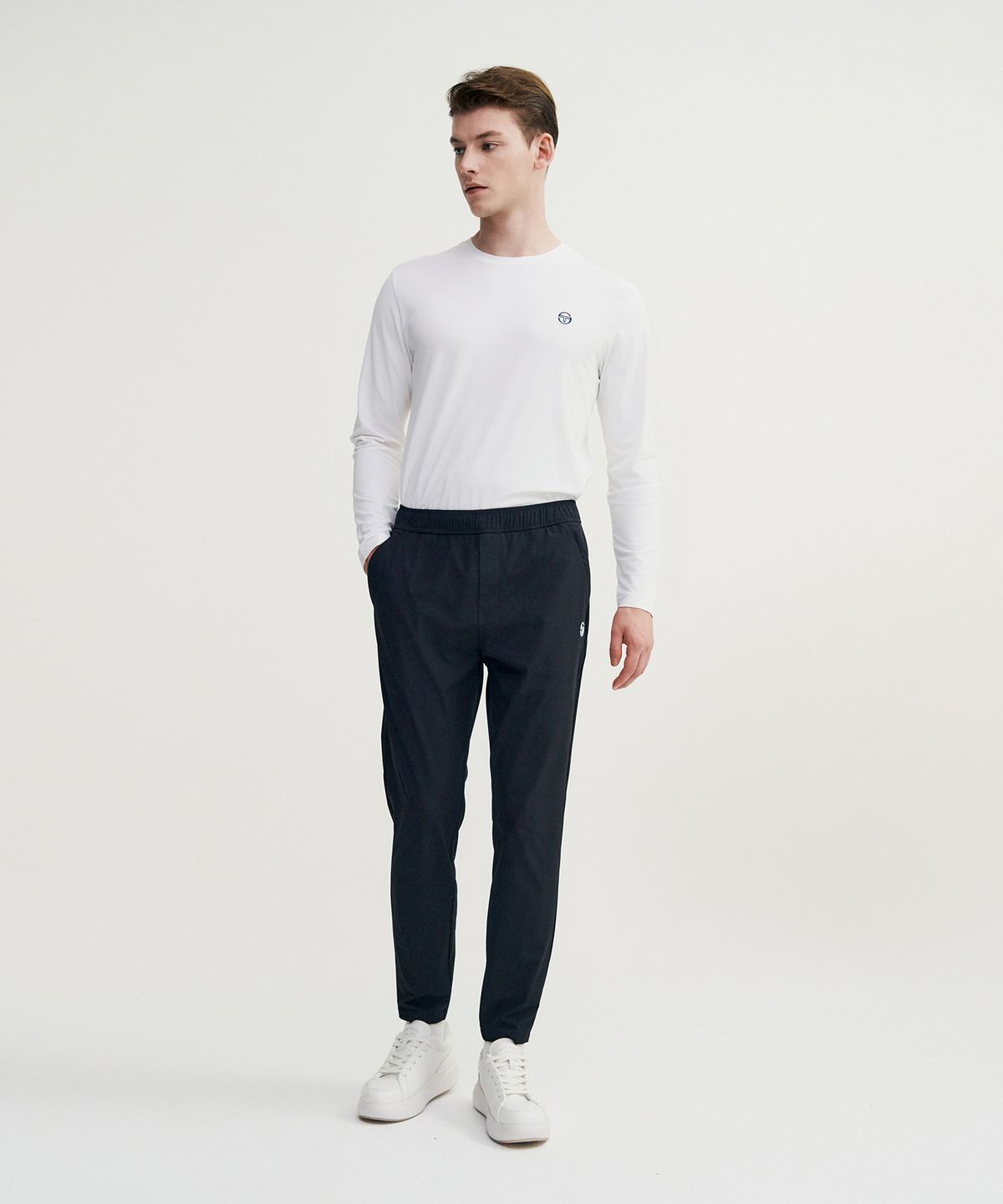 세르지오 타키니(SERGIO TACCHINI) M 에센셜 우븐 스트레치 스포티핏 팬츠 (Black)