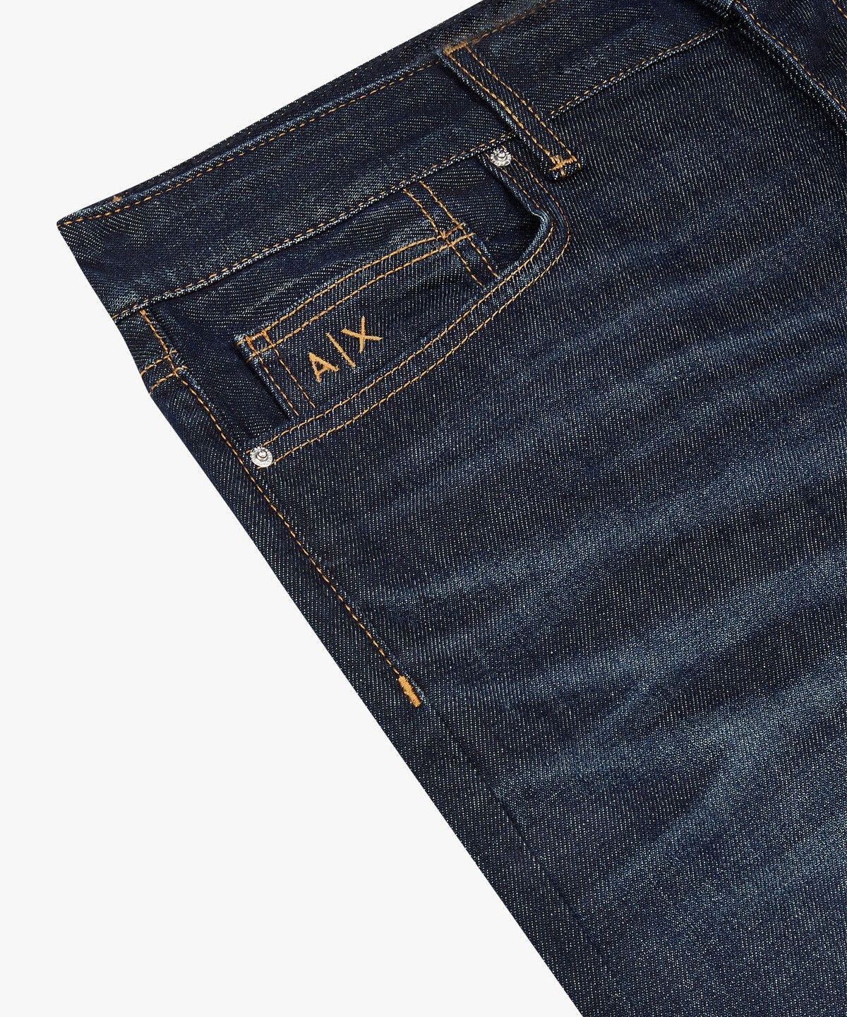 아르마니 익스체인지(ARMANI EXCHANGE) 남성 워시드 스티치드 데님 진_다크 인디고 A414340007