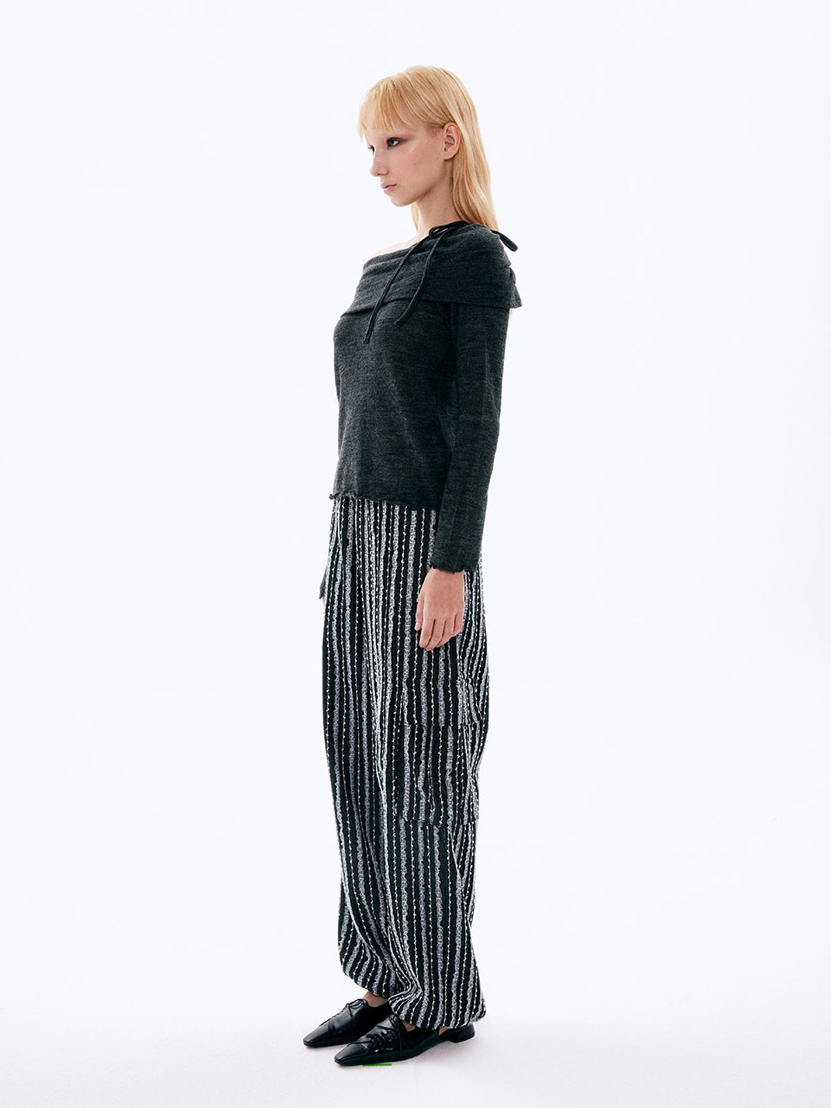 비수스(VISUS) LACE DENIM PARACHUTE PANTS_BLACK
