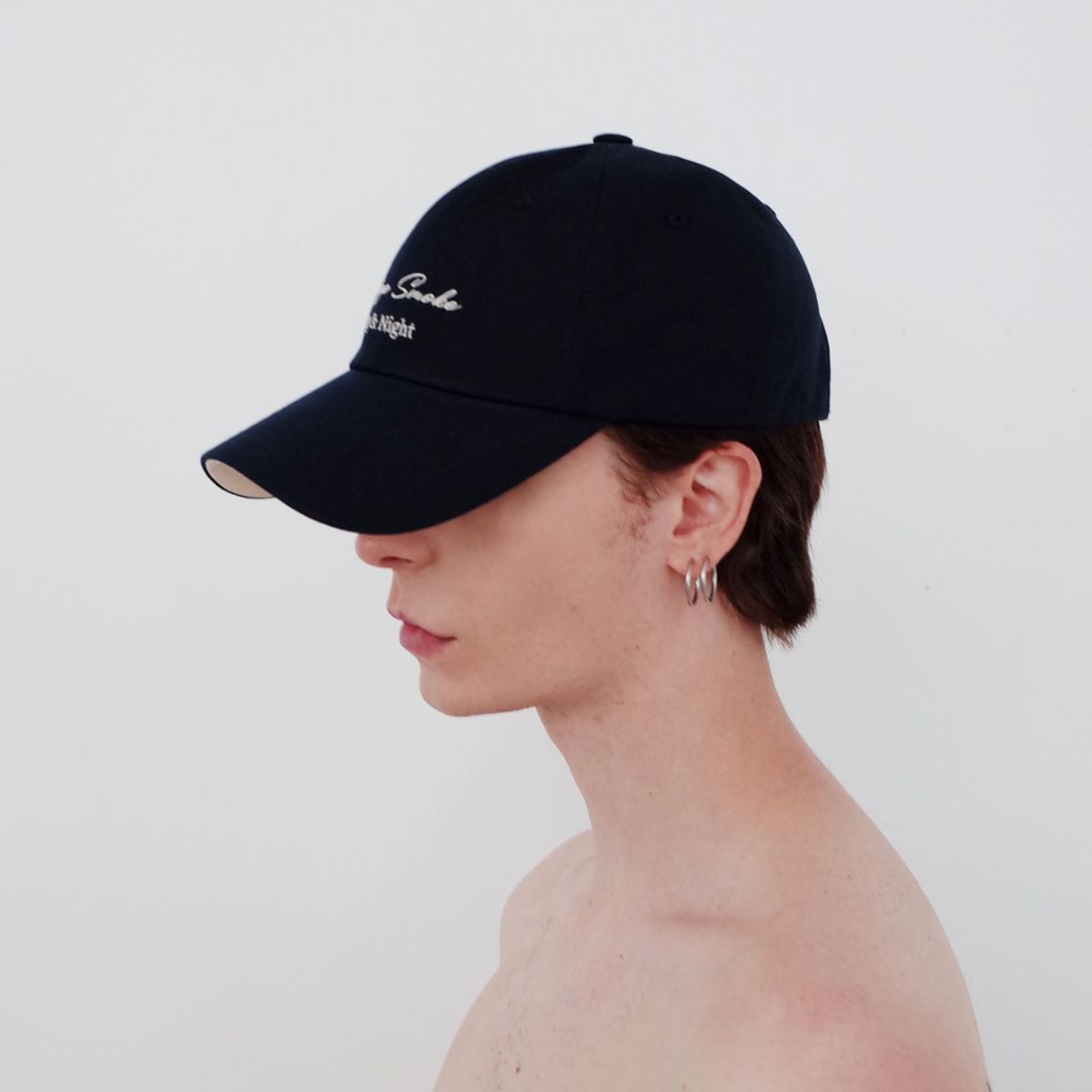 빈스모크(VINSMOKE) LETTERING BALLCAP [NAVY] SOFT
