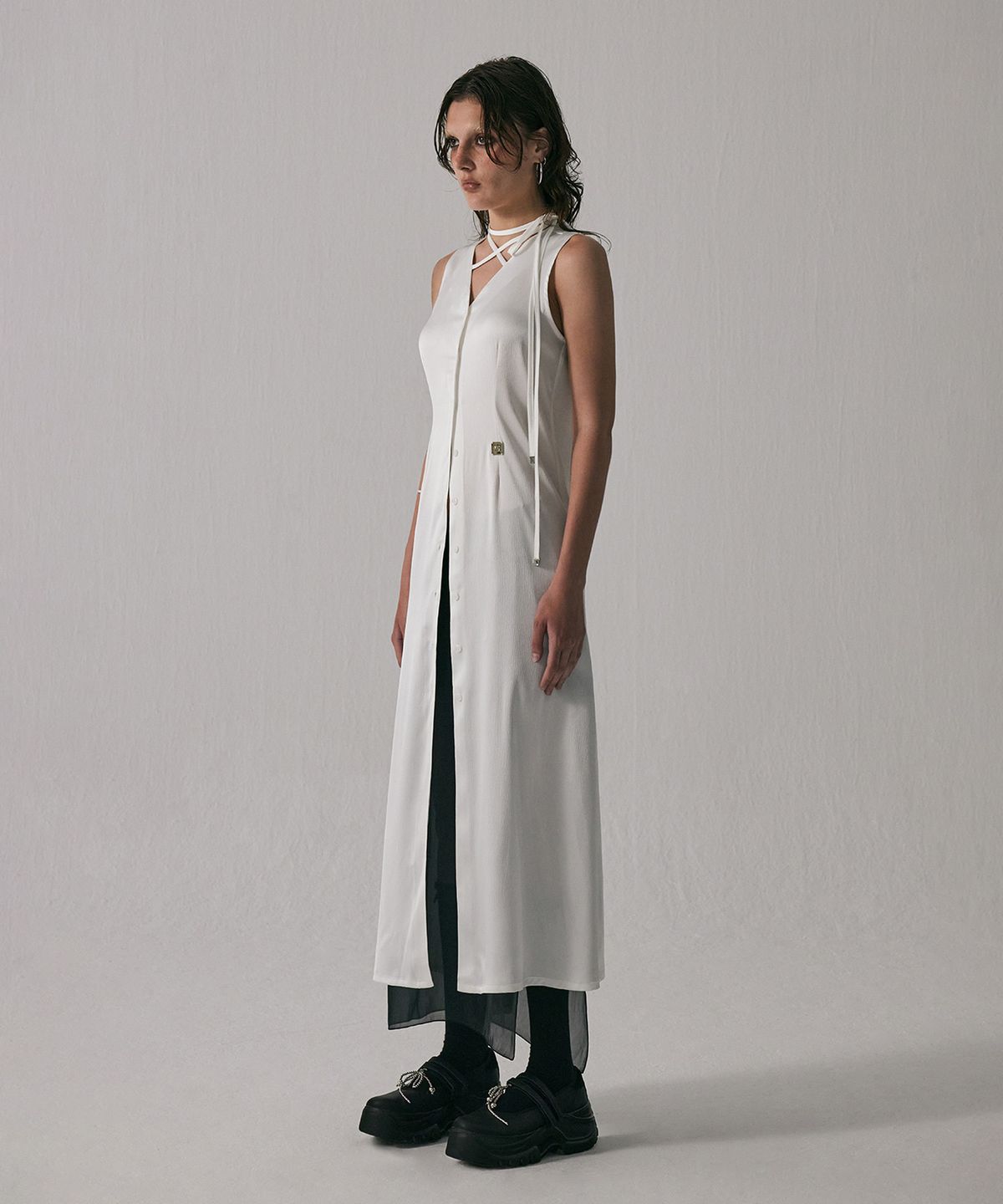 트리밍버드(TREEMINGBIRD) Strap Dart Long One-piece [ White ]