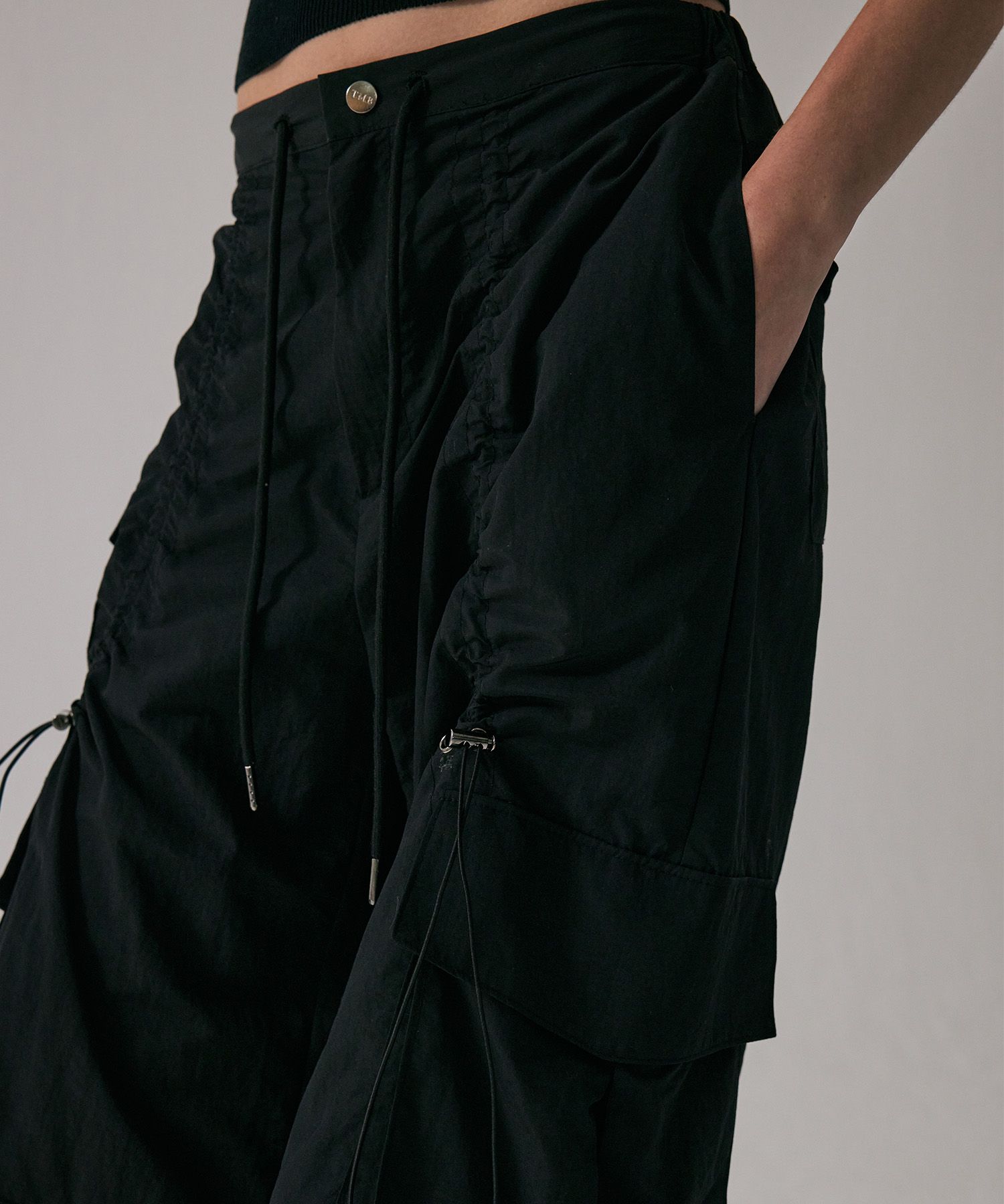 ☆韓国の人気【TREEMINGBIRD】☆2-Way Nylon Cargo Pant.s☆ TREEMINGBIRD] 2-Way Nylon Cargo Pants [ Black ] 正規品 韓国