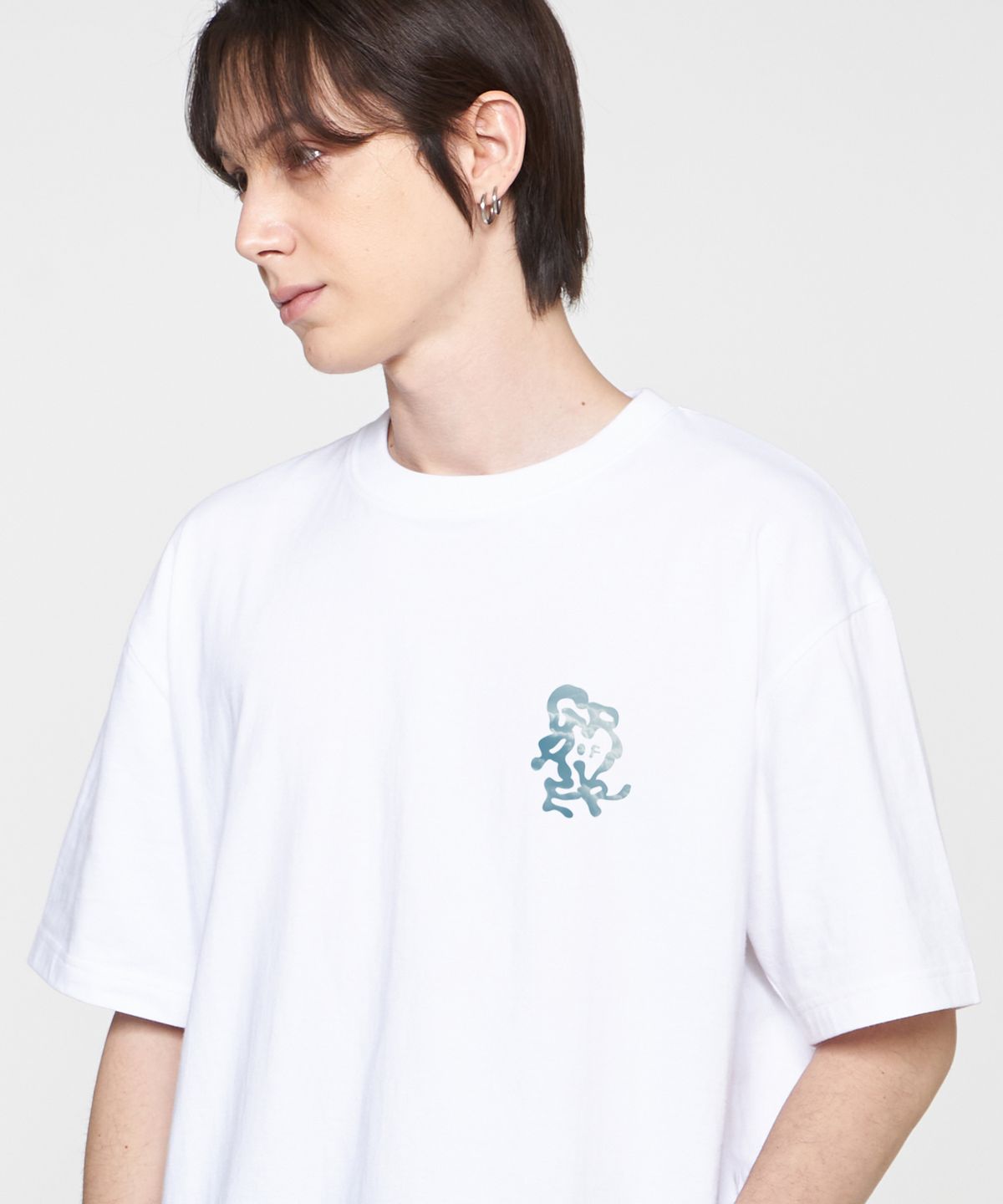 그레이버(GRAVER) [UNISEX]스몰 그래피티 구름 로고 반팔티_화이트