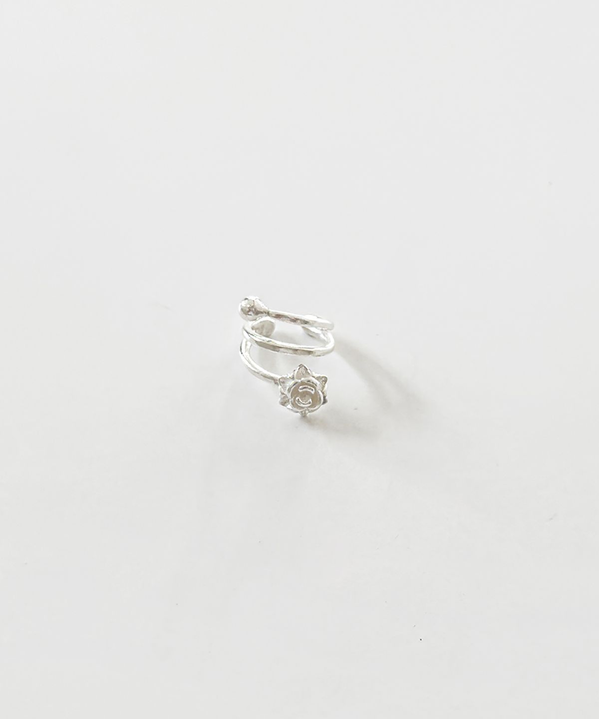 스틸 인스턴트(STILL INSTANT) Rose With Dew - Earcuff 01