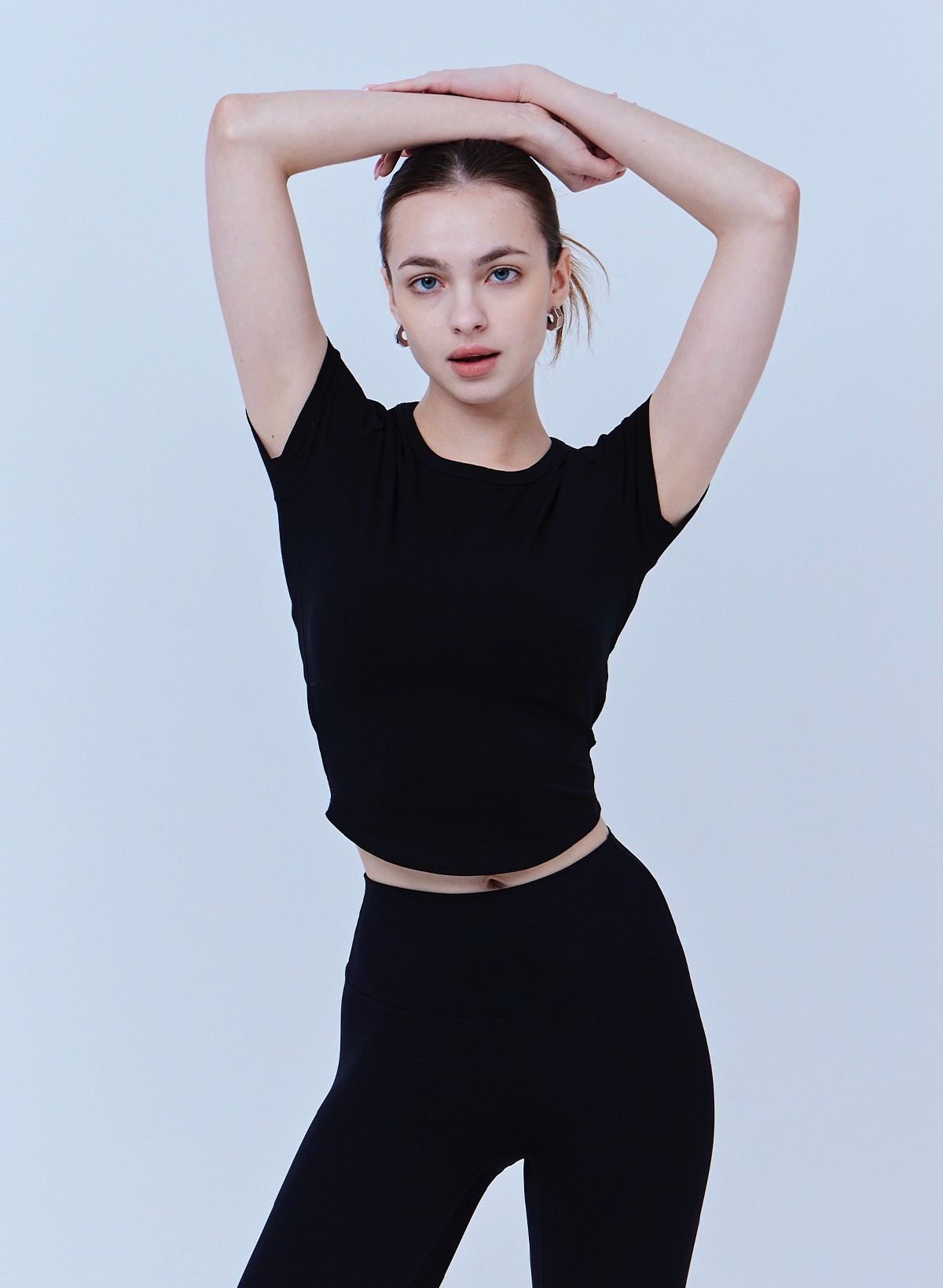베르만 어패럴(VERMANN APPAREL) 우먼즈 라운드 크롭 티셔츠