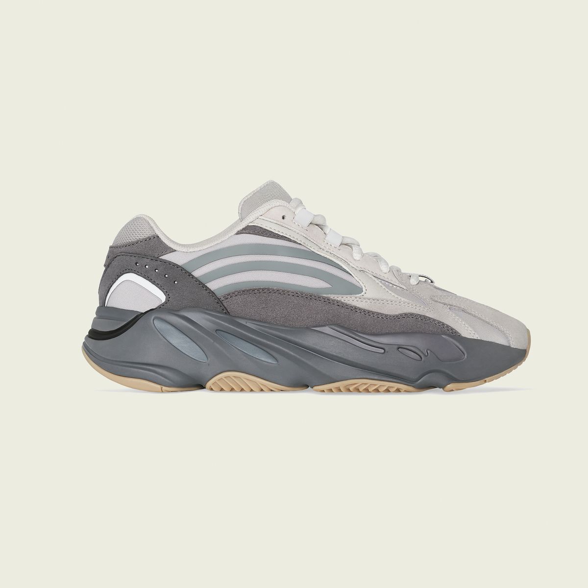 아디다스(ADIDAS) 이지 부스트 700 V2 테프라 FU7914