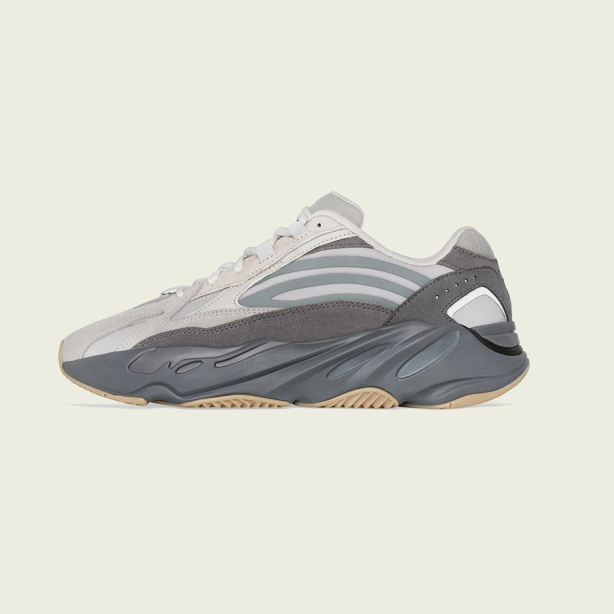 아디다스(ADIDAS) 이지 부스트 700 V2 테프라 FU7914