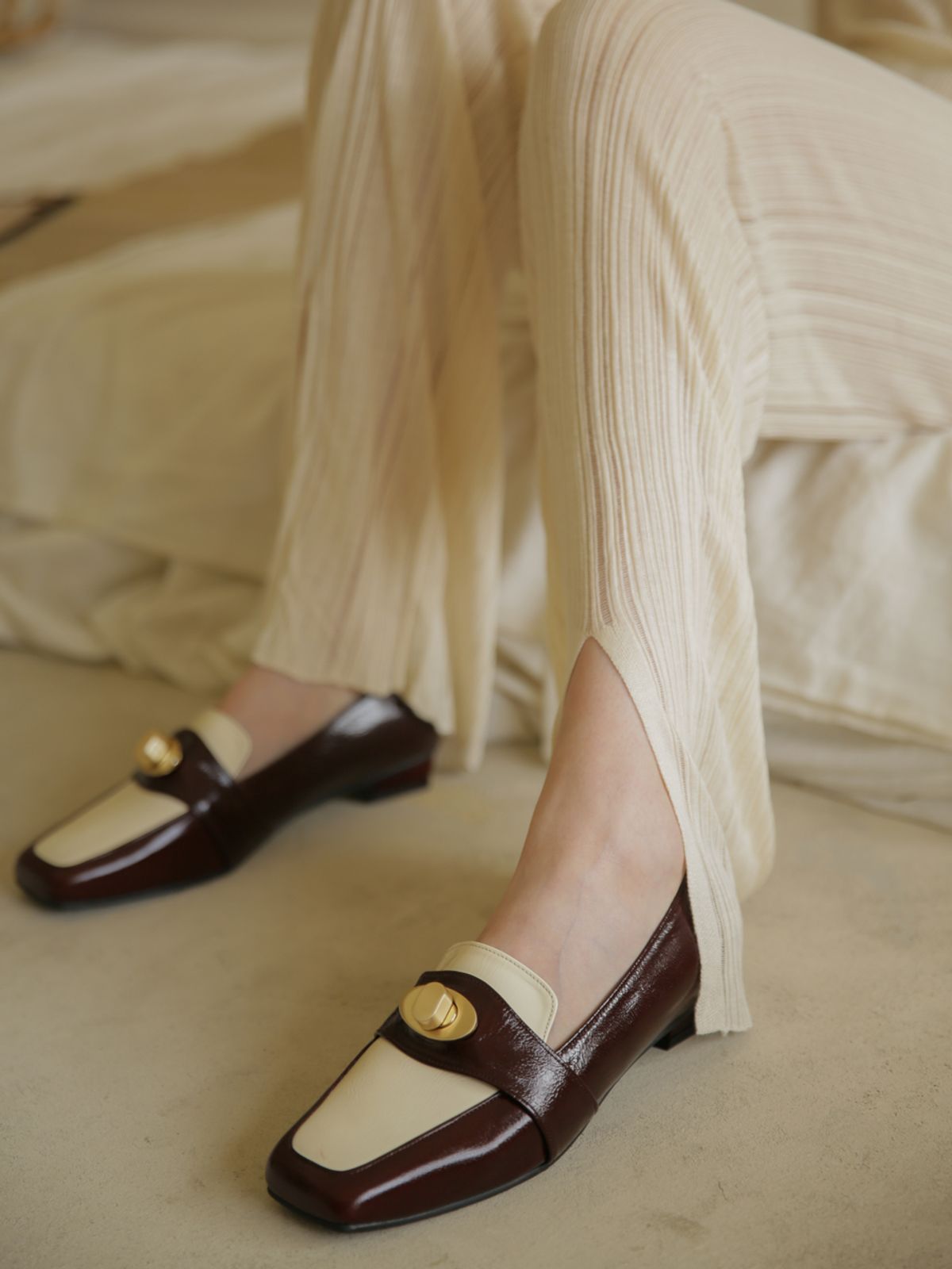 더 로맨틱 오션(THE ROMANTIC OCEAN) Retro loafer / 레트로 로퍼 (Milk brown)