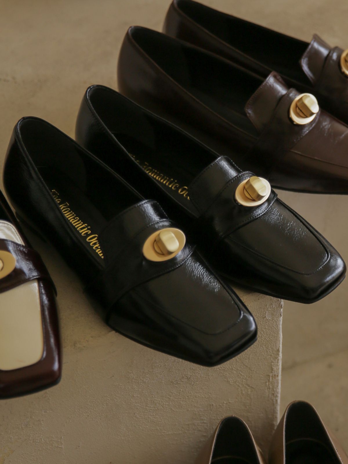 더 로맨틱 오션(THE ROMANTIC OCEAN) Retro loafer / 레트로 로퍼 (black)