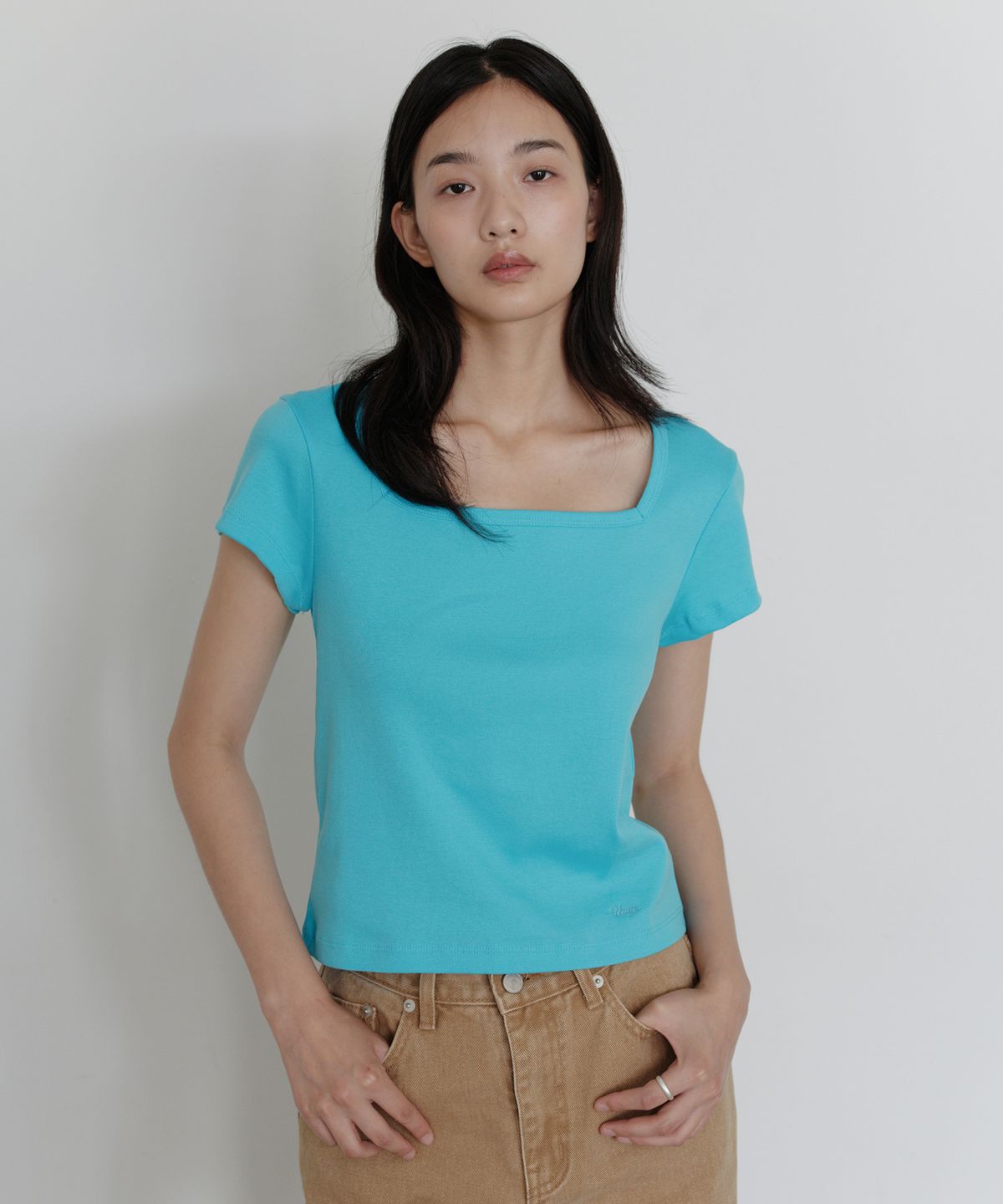 유라고(URAGO) Square crop t-shirt