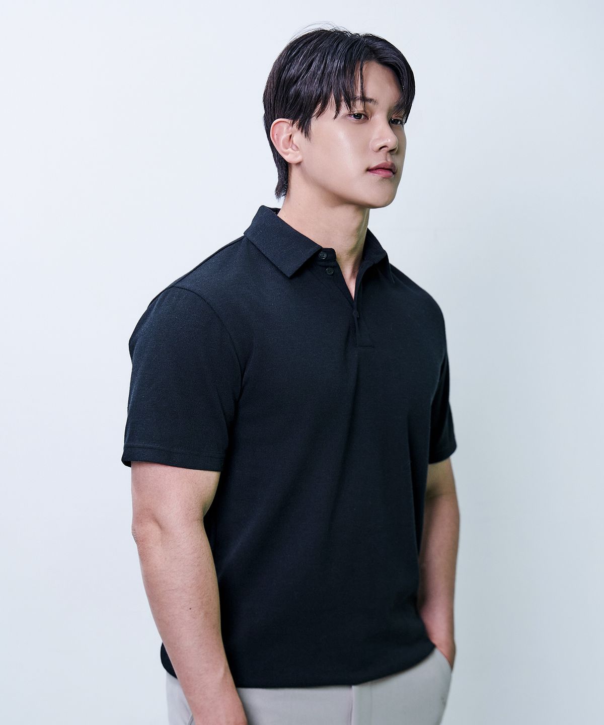 디바라(DIBALA) 자동 넣입핏 머슬핏 반팔 카라 드랍티