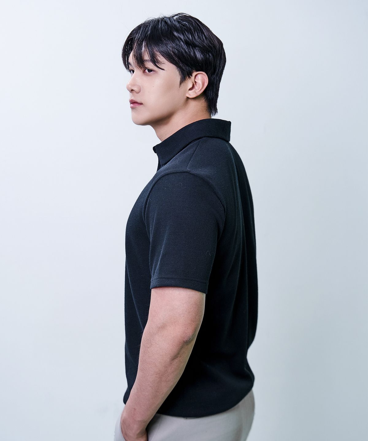 디바라(DIBALA) 자동 넣입핏 머슬핏 반팔 카라 드랍티