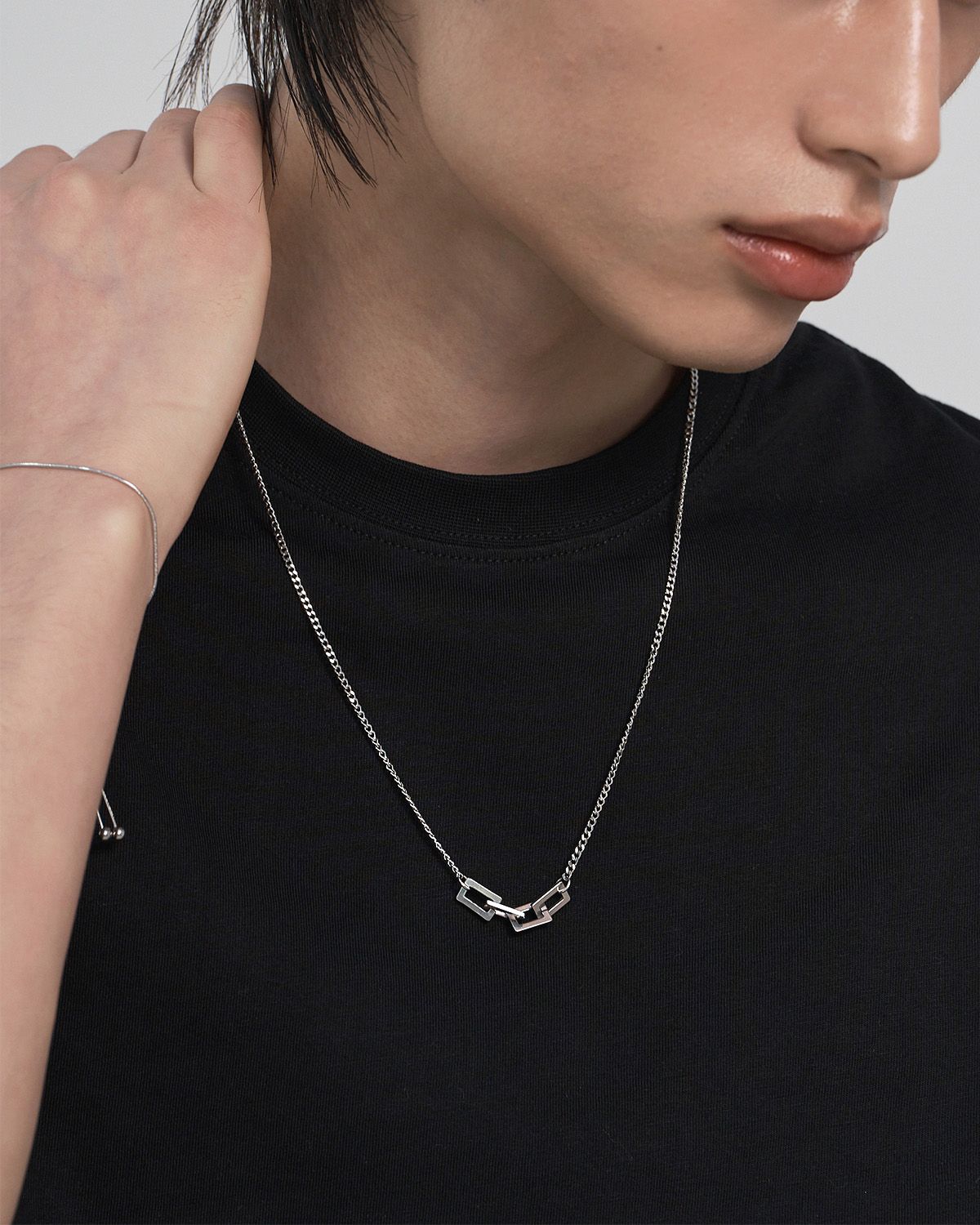 하와(HAWHA) Frame Necklace