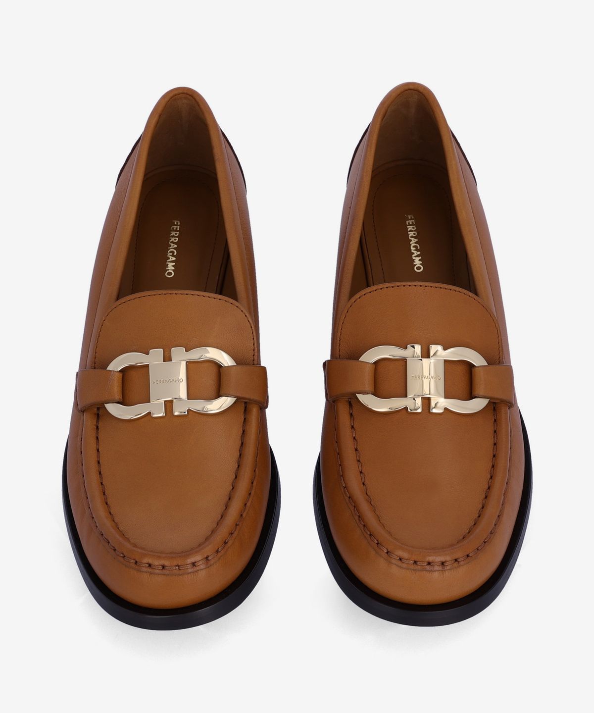 페라가모(SALVATORE FERRAGAMO) D 간치니 오너먼트 로퍼 - 탄 / 01H704769756