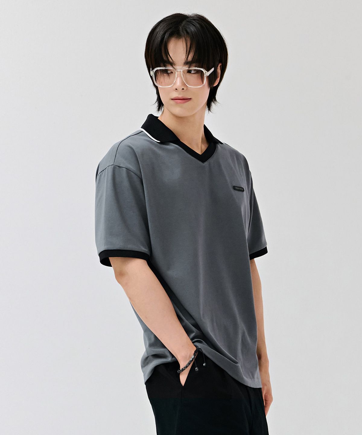 체이스컬트(CHASECULT) 남자 브이넥 카라 반팔 티셔츠-DCRK5741E09