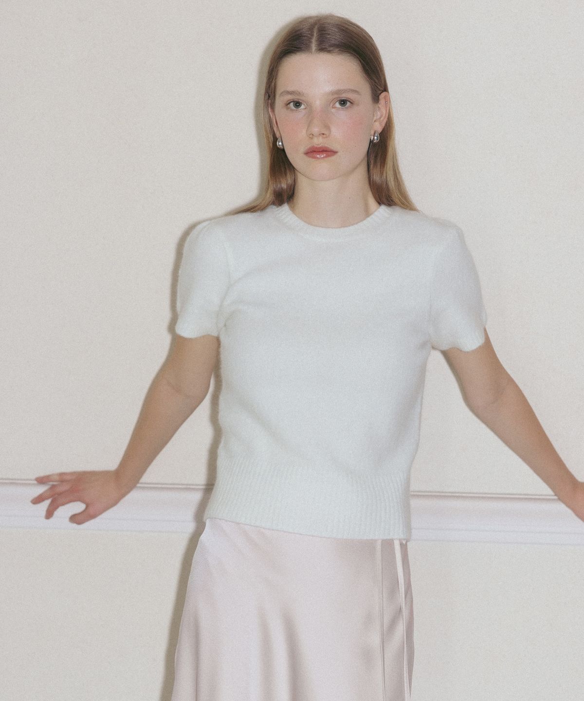 튜드먼트(TTUDEMENT) ANGORA HALF SLEEVE PULLOVER CREAM