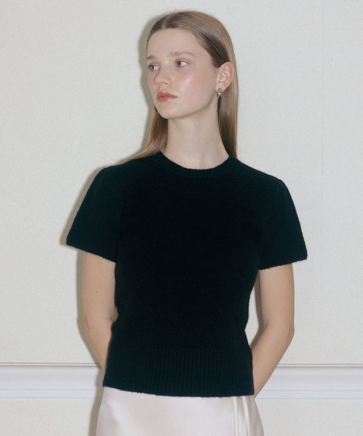 튜드먼트(TTUDEMENT) ANGORA HALF SLEEVE PULLOVER BLACK