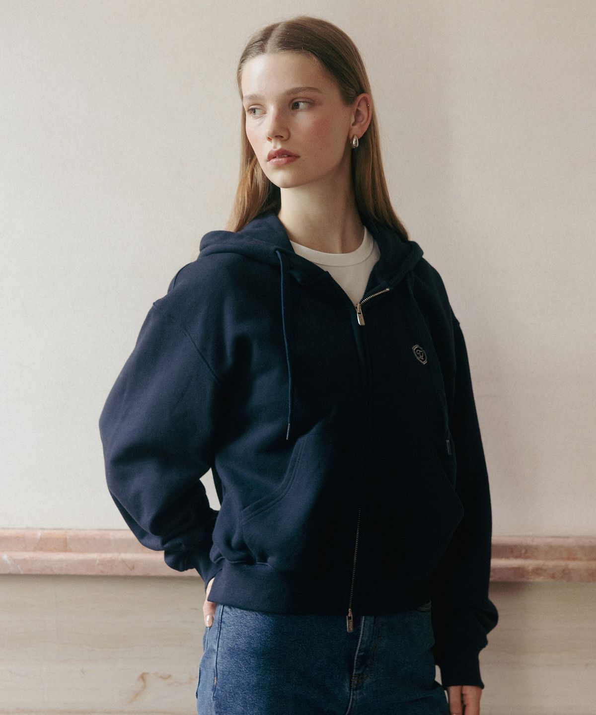 튜드먼트(TTUDEMENT) ESSENTIAL ZIP-UP HOODIE NAVY