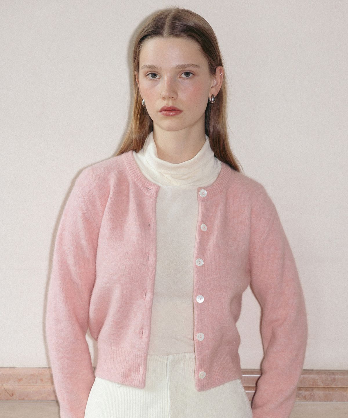 튜드먼트(TTUDEMENT) ROLL-NECK LONG SLEEVE TOP CREAM