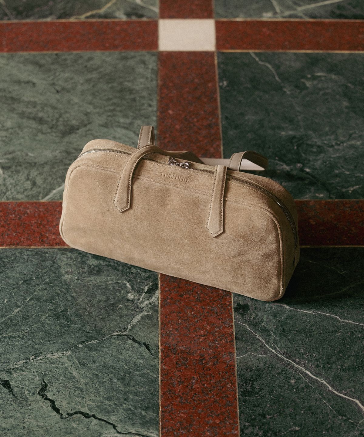 튜드먼트(TTUDEMENT) SUEDE BOWLING SHOULDER BAG BEIGE
