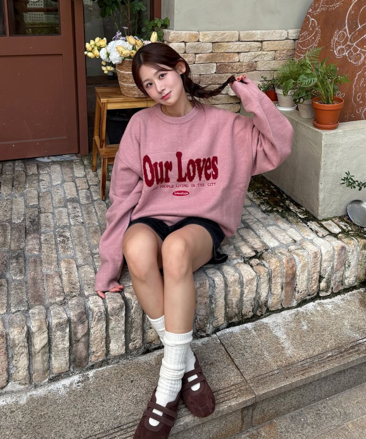 어반디타입(URBANDTYPE) 브러쉬드 러브 그래픽 니트_5color